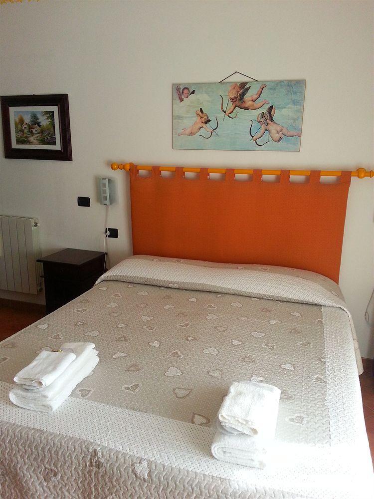 B&B La Casa Di Zefiro Limite Kültér fotó
