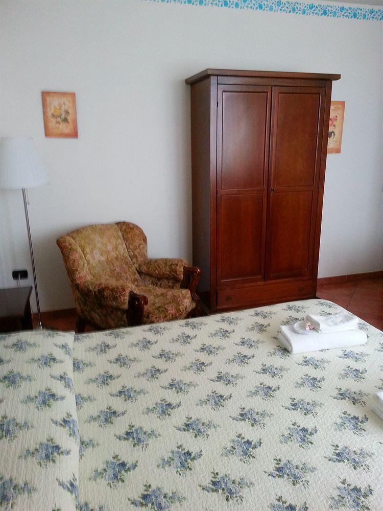 B&B La Casa Di Zefiro Limite Kültér fotó