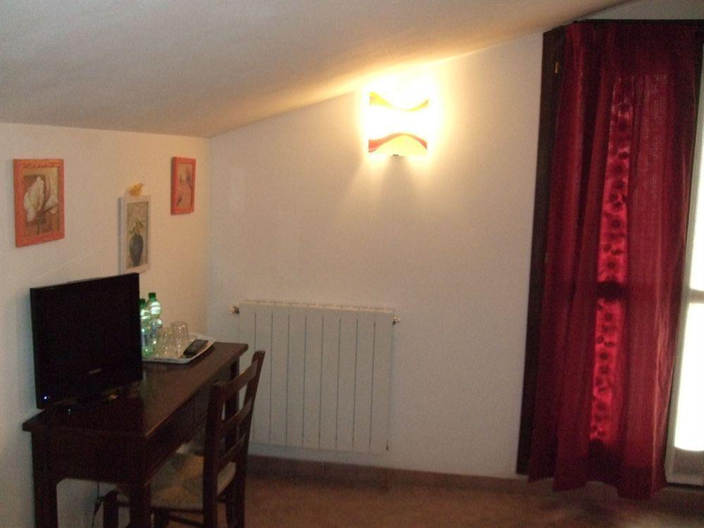 B&B La Casa Di Zefiro Limite Kültér fotó
